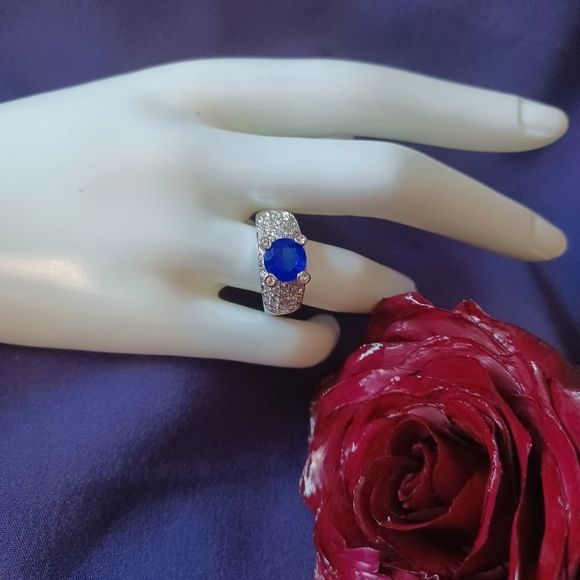 Swarovski Elements - Size 7 - Silver tone ring as pictured - Picture 1 of 7